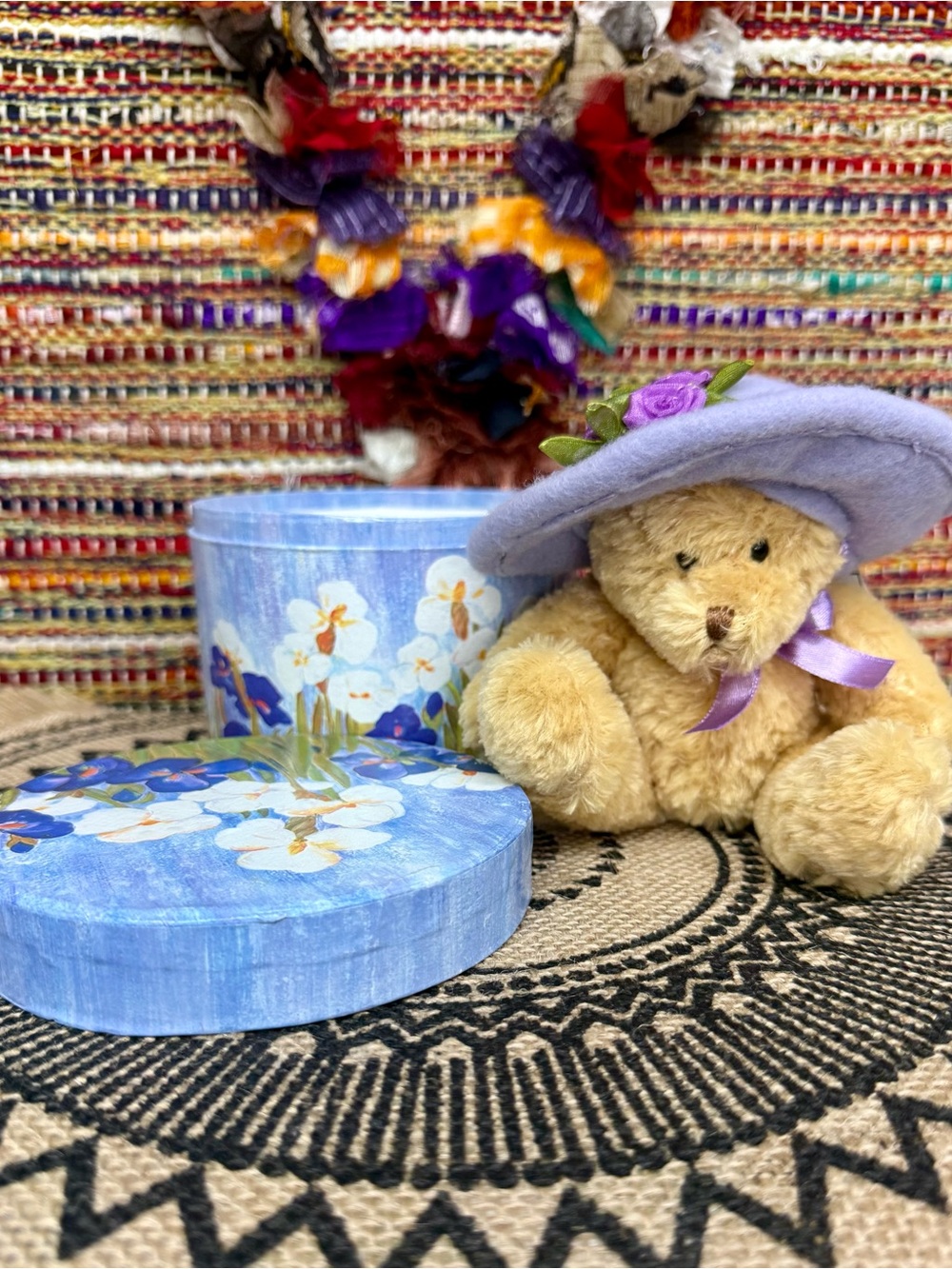 Vintage Avon Bear in a Box 🧸  No Flaws